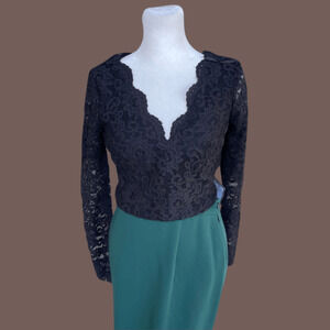 City Studio Lace Top | Black Scalloped V-Neck | Size 3 | Vintage